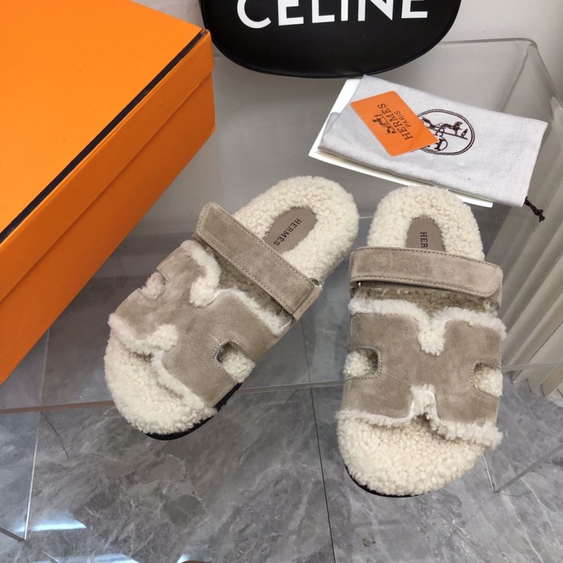H**mes slippers